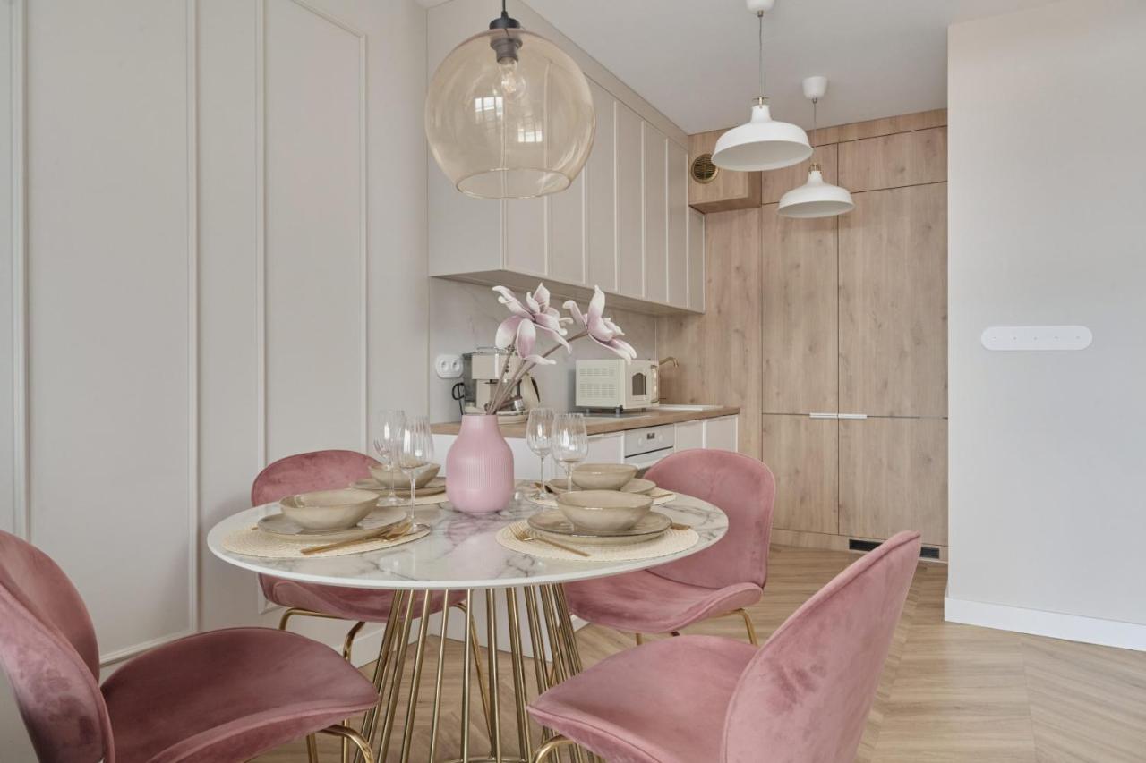 Elegant Apartment With Balcony Krakowska Wroclaw By Renters Prestige Eksteriør billede